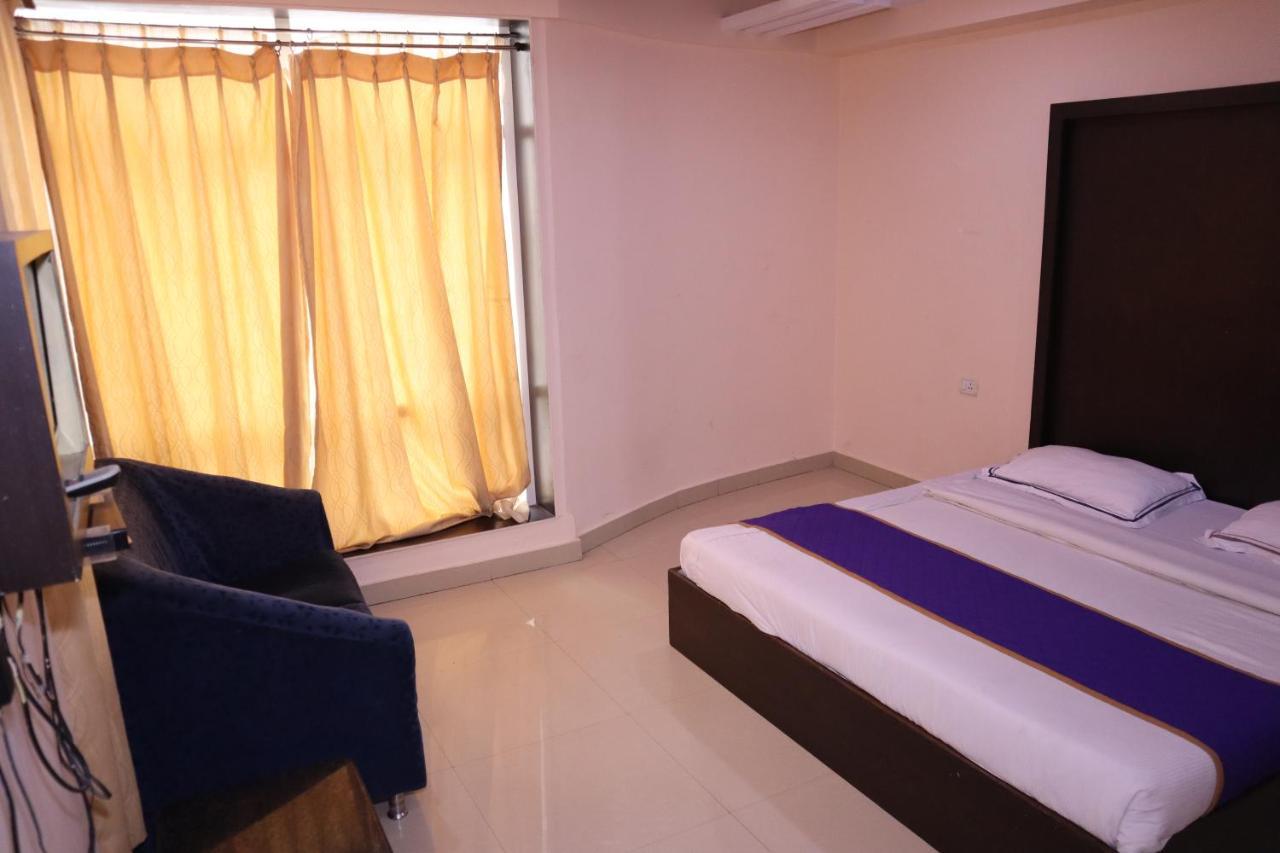 Smilestay Bns Lodge Bangalore Exteriör bild