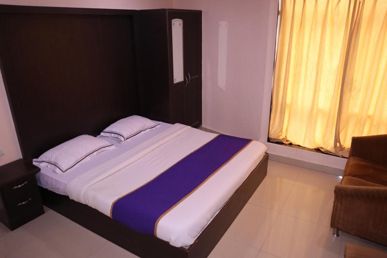 Smilestay Bns Lodge Bangalore Exteriör bild