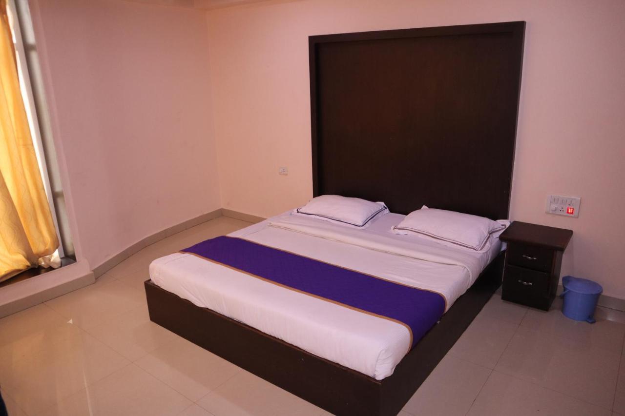 Smilestay Bns Lodge Bangalore Exteriör bild